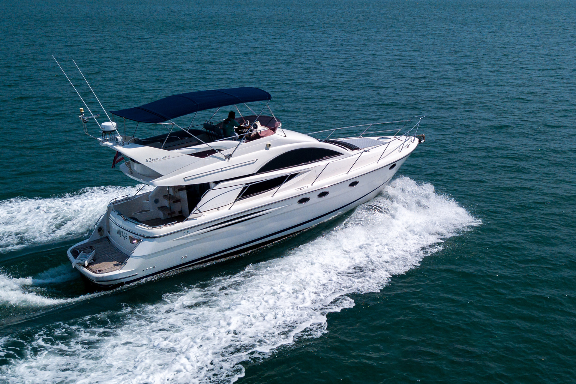 Fairline43_1