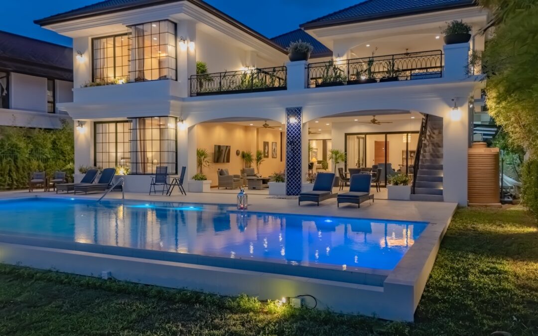 luxury villa in Phuket