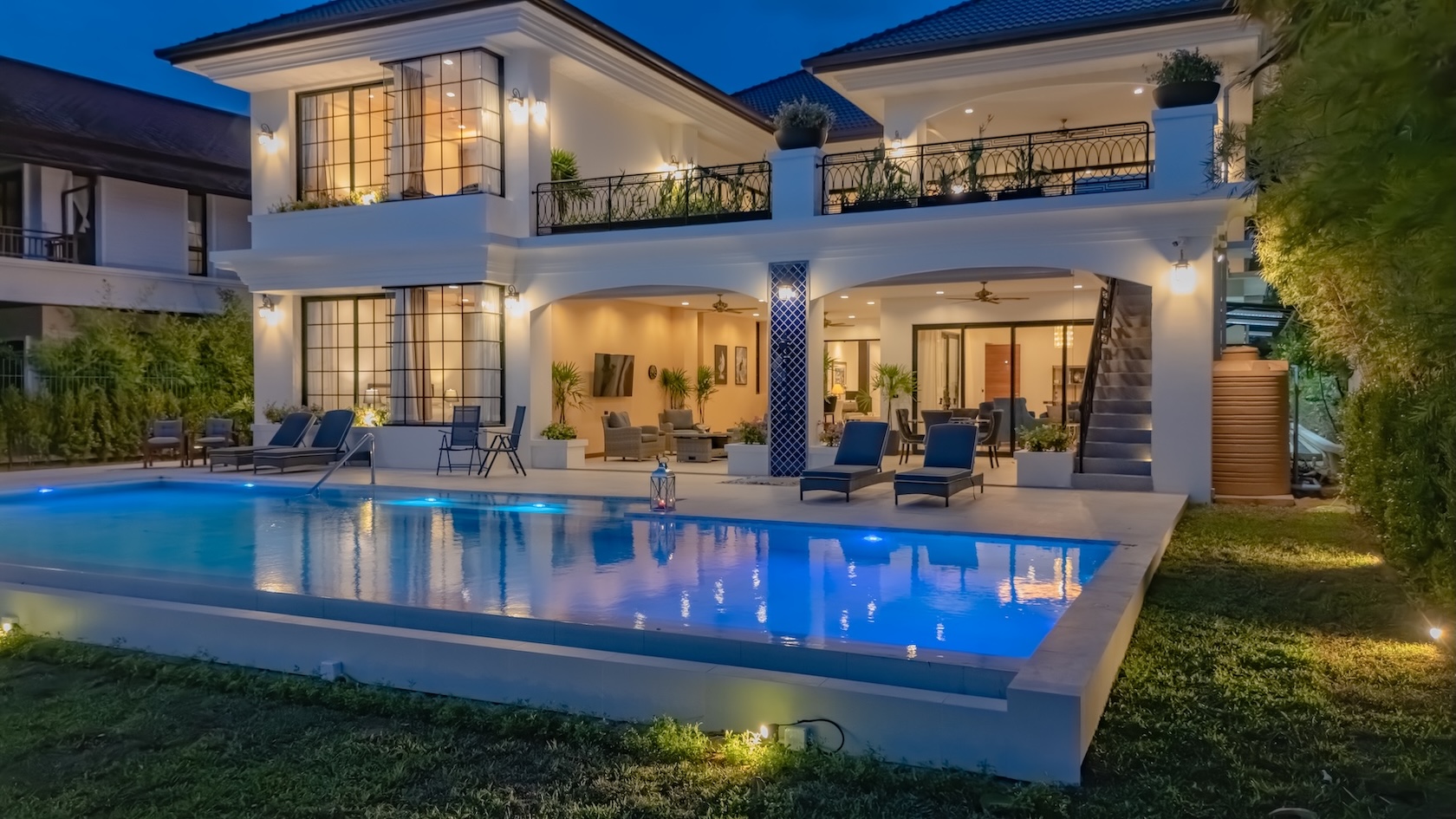 luxury villa in Phuket
