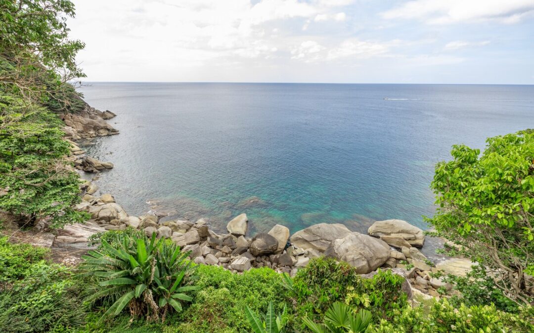 choosing a luxury home in Phuket